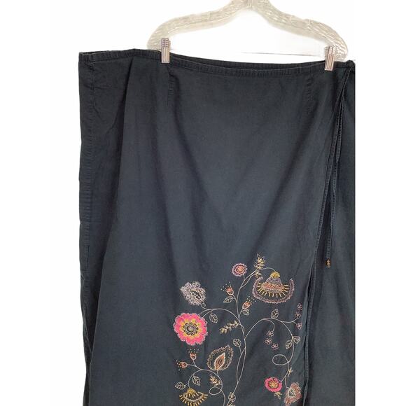 Unbranded Black Embroidered Midi Wrap Skirt - Picture 3 of 7